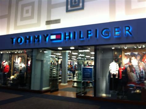 tommy hilfiger outlet store locations.